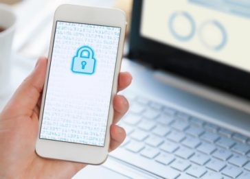 Imagem conceito para representar a segurança de dados em um telefone celular