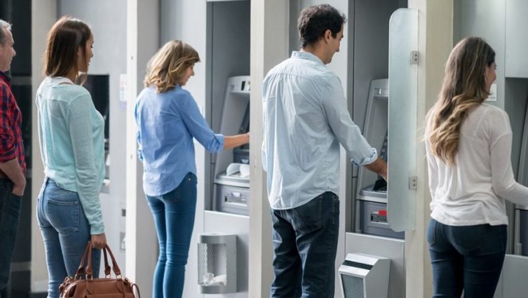 Malware faz caixa eletrônico jorrar dinheiro e outros destaques do início da semana
