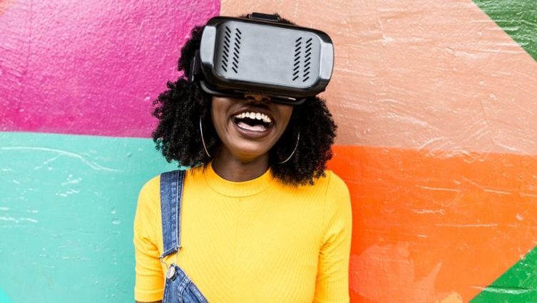 No Dia da Mulher, conheça iniciativas que querem levar mais mulheres ao mercado de TI