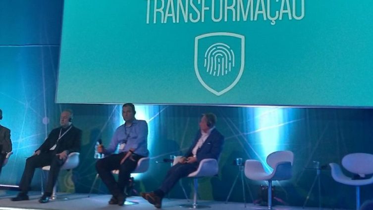 na futurecom 2019, executivo da embratel palestra sobre 5G e internet das coisas