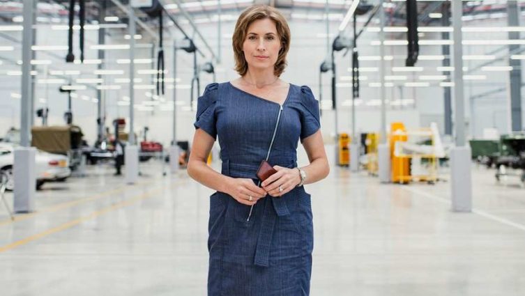 Máquinas inteligentes por que gerenciar a força de trabalho entre elas e os humanos