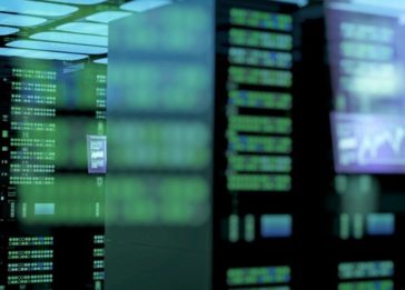 Servidores de um data center emparelhados